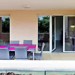 Appartement Charmant A Saint Raphael 55 M² Avec Piscine Partagee
