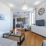 Gorgeous 1 Bdr With Gardens View In The Old Town