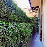 Le Petit Balcon By Booking Guys