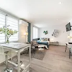 Beautiful Studio In The Heart Of Cannes