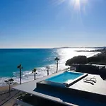 06Ah - Superb Waterfront T2 - Swimming Pool