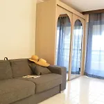 Studio Cabine A 200M De Port Frejus, Plage, Commerces, Terrasse, 4 Couchages, Menage Inclus - Fr-1-226A-31