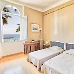 Hibert- Cannes - Appart 6 Pers + Terrasse Face A La Mer !