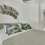 Luxury & Exclusive Resort